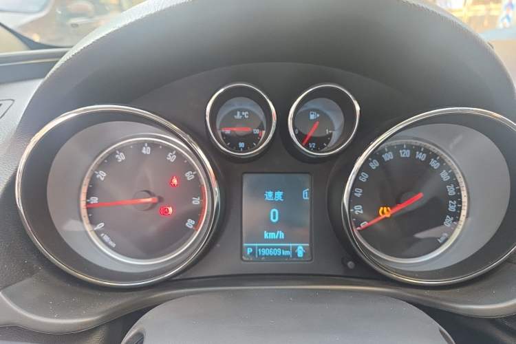 Used Buick Regal 2015 1.6T Leading Technology Model Instrument Cluster