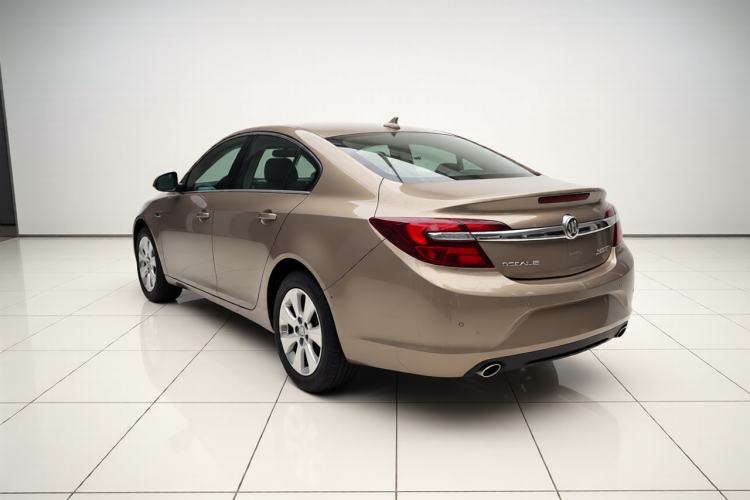 Used Buick Regal 2015 1.6T Leading Technology Model Rear Left 45 Deg