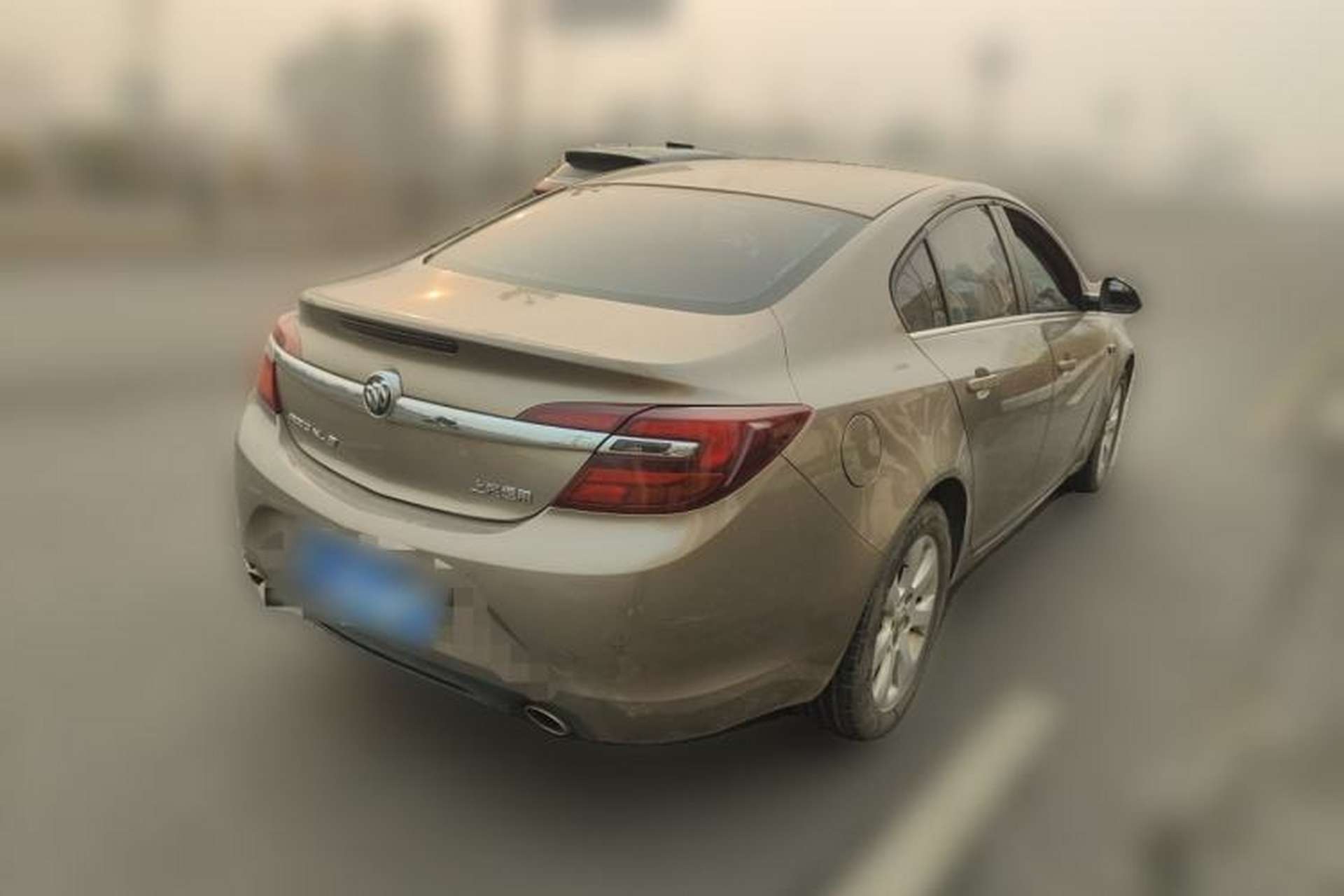 Used Buick Regal 2015 1.6T Leading Technology Model Rear Right 45 Deg