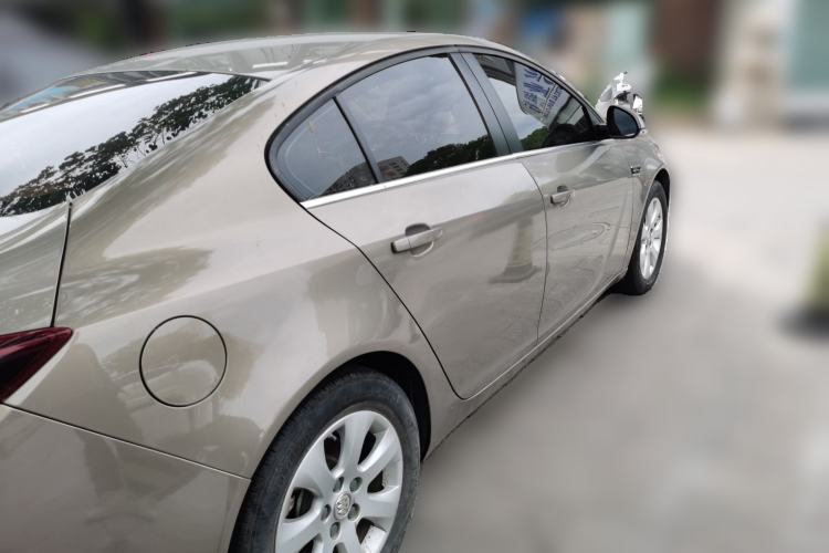 Used Buick Regal 2015 2.0L Leading Fashion Edition Rear Right 45 Deg