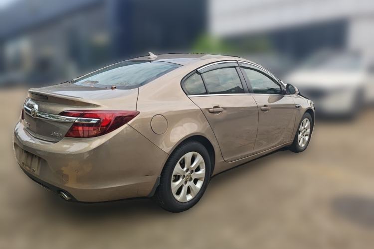 Used Buick Regal 2015 1.6T Leading Technology Model Rear Right 45 Deg