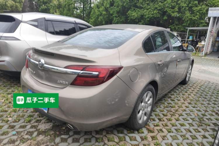 Used Buick Regal 2015 1.6T Leading Technology Model Rear Right 45 Deg