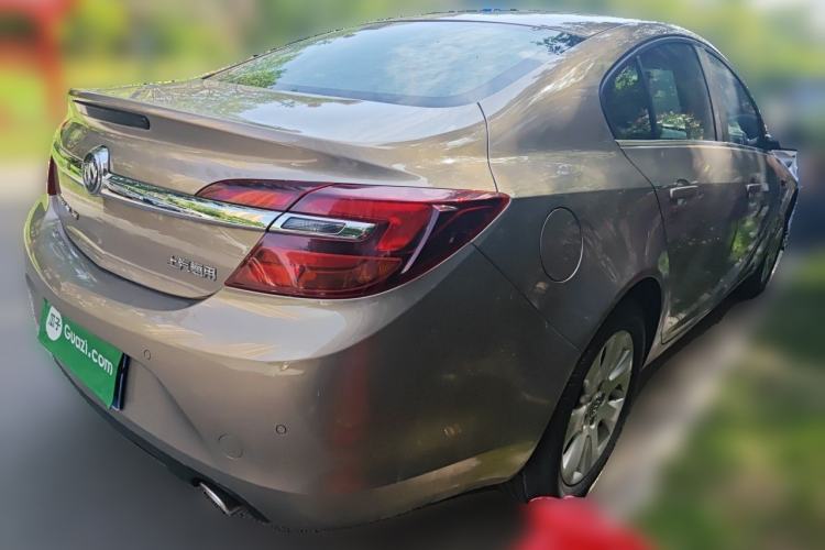 Used Buick Regal 2015 1.6T Leading Technology Model Rear Right 45 Deg