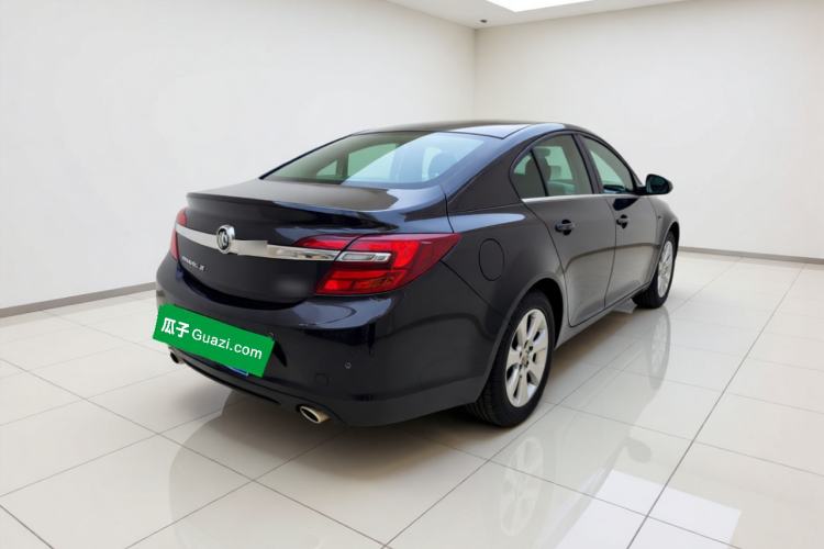 Used Buick Regal 2015 1.6T Leading Technology Model Rear Right 45 Deg