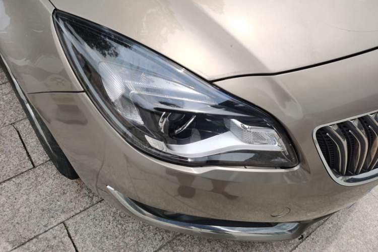 Used Buick Regal 2015 2.0L Leading Fashion Edition Right Front Headlight