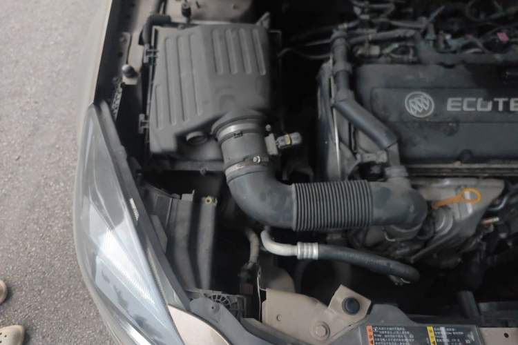 Used Buick Regal 2015 1.6T Elite Tech Model Right Front Headlight