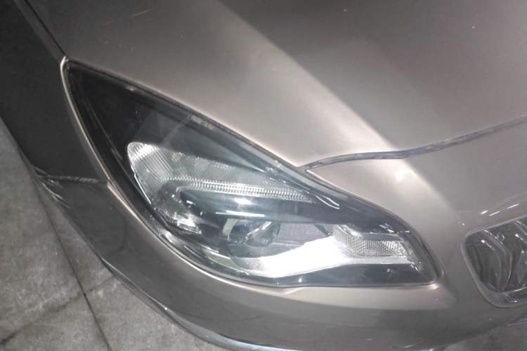 Used Buick Regal 2015 2.0L Leading Fashion Edition Right Front Headlight