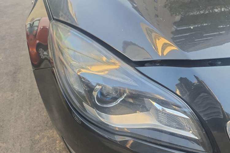 Used Buick Regal 2015 1.6T Leading Technology Model Right Front Headlight
