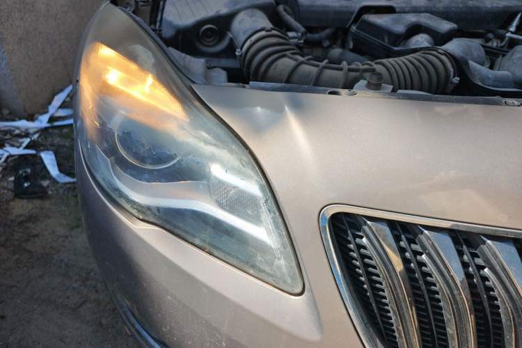 Used Buick Regal 2015 2.0L Elite Fashion Edition Right Front Headlight