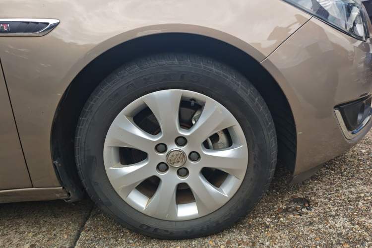 Used Buick Regal 2015 1.6T Leading Technology Model Right Front Wheel Hub