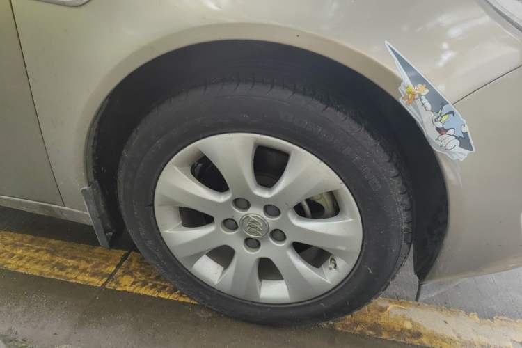 Used Buick Regal 2015 1.6T Leading Technology Model Right Front Wheel Hub