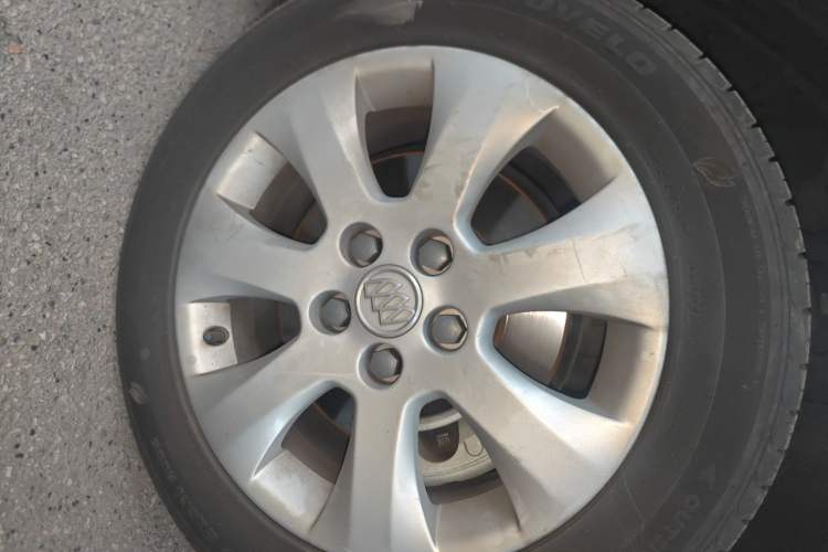 Used Buick Regal 2015 1.6T Elite Tech Model Right Front Wheel Hub