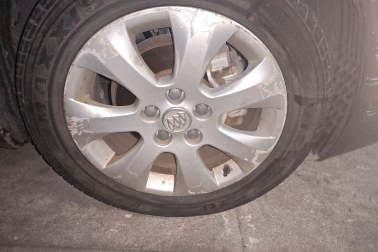 Used Buick Regal 2015 2.0L Leading Fashion Edition Right Front Wheel Hub