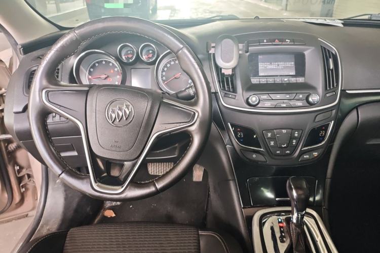 Used Buick Regal 2015 1.6T Leading Technology Model Steering Wheel