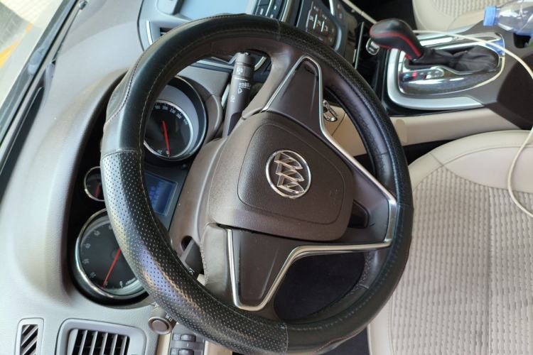 Used Buick Regal 2015 2.0L Leading Fashion Edition Steering Wheel