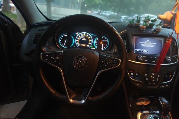 Used Buick Regal 2015 1.6T Elite Tech Model Steering Wheel