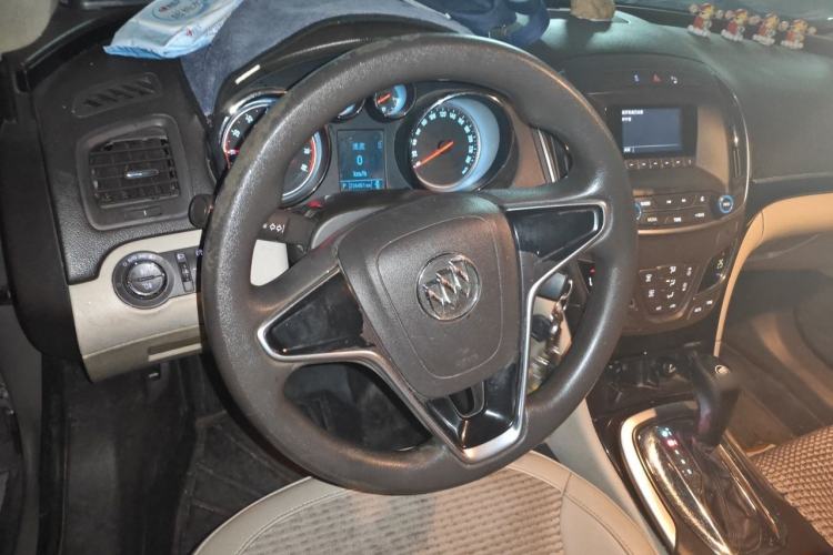 Used Buick Regal 2015 2.0L Leading Fashion Edition Steering Wheel