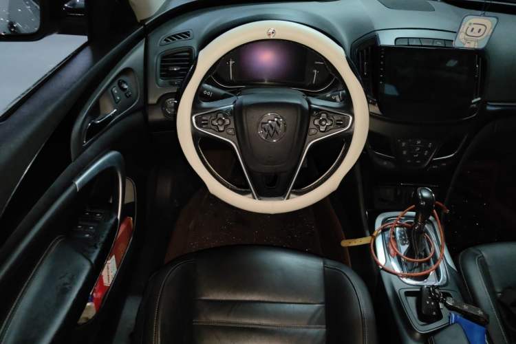 Used Buick Regal 2015 1.6T Elite Tech Model Steering Wheel