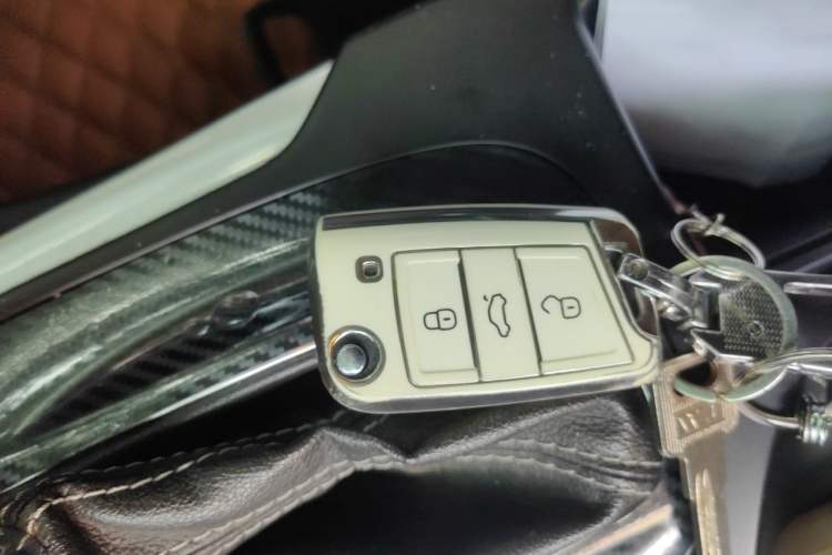 Used Buick Regal 2015 1.6T Leading Technology Model Vehicle Key