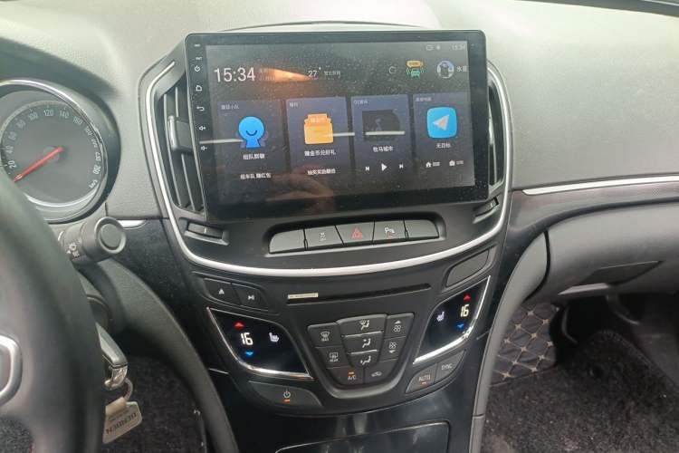 Used Buick Regal 2015 1.6T Fashion Tech Model Audio And AC Panel