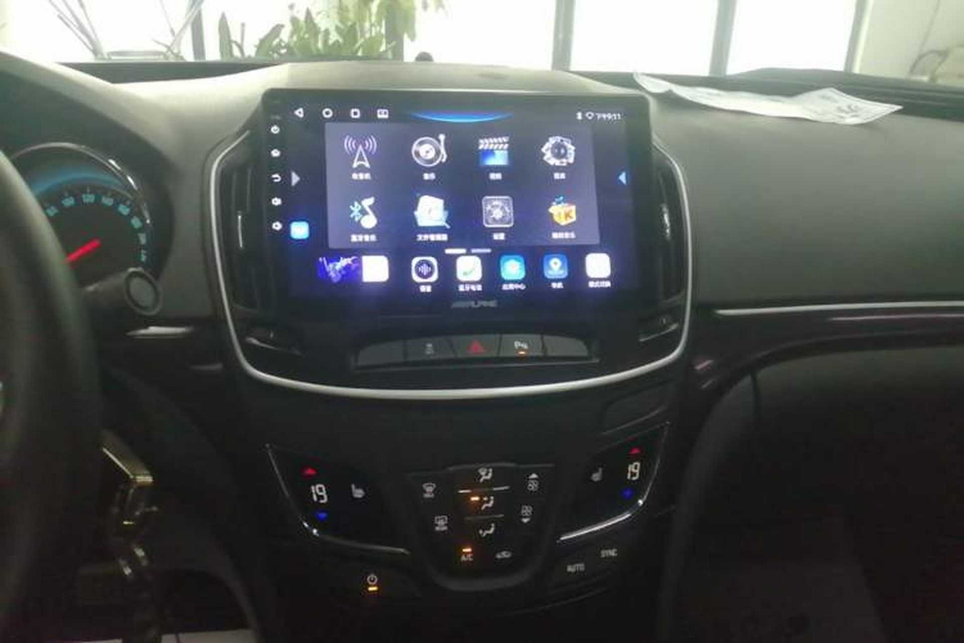 Used Buick Regal 2015 1.6T Fashion Tech Model Audio And AC Panel