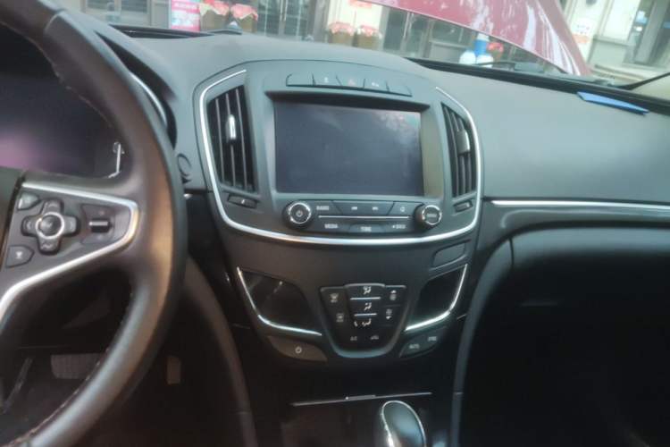 Used Buick Regal 2015 1.6T Elite Tech Model Audio And AC Panel