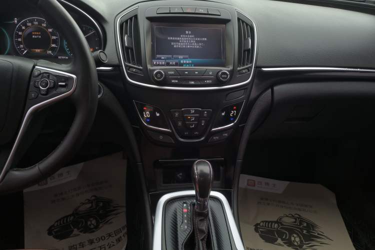 Used Buick Regal 2015 1.6T Elite Tech Model Audio And AC Panel