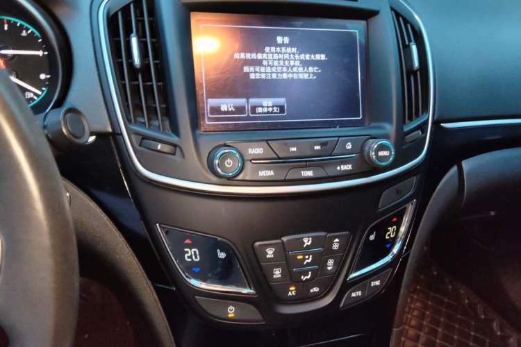 Used Buick Regal 2015 1.6T Elite Tech Model Audio And AC Panel