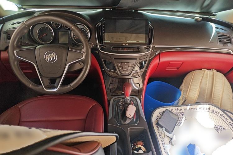 Used Buick Regal 2015 2.0L Leading Fashion Edition Center Console
