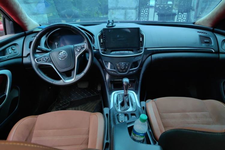Used Buick Regal 2015 1.6T Elite Tech Model Center Console