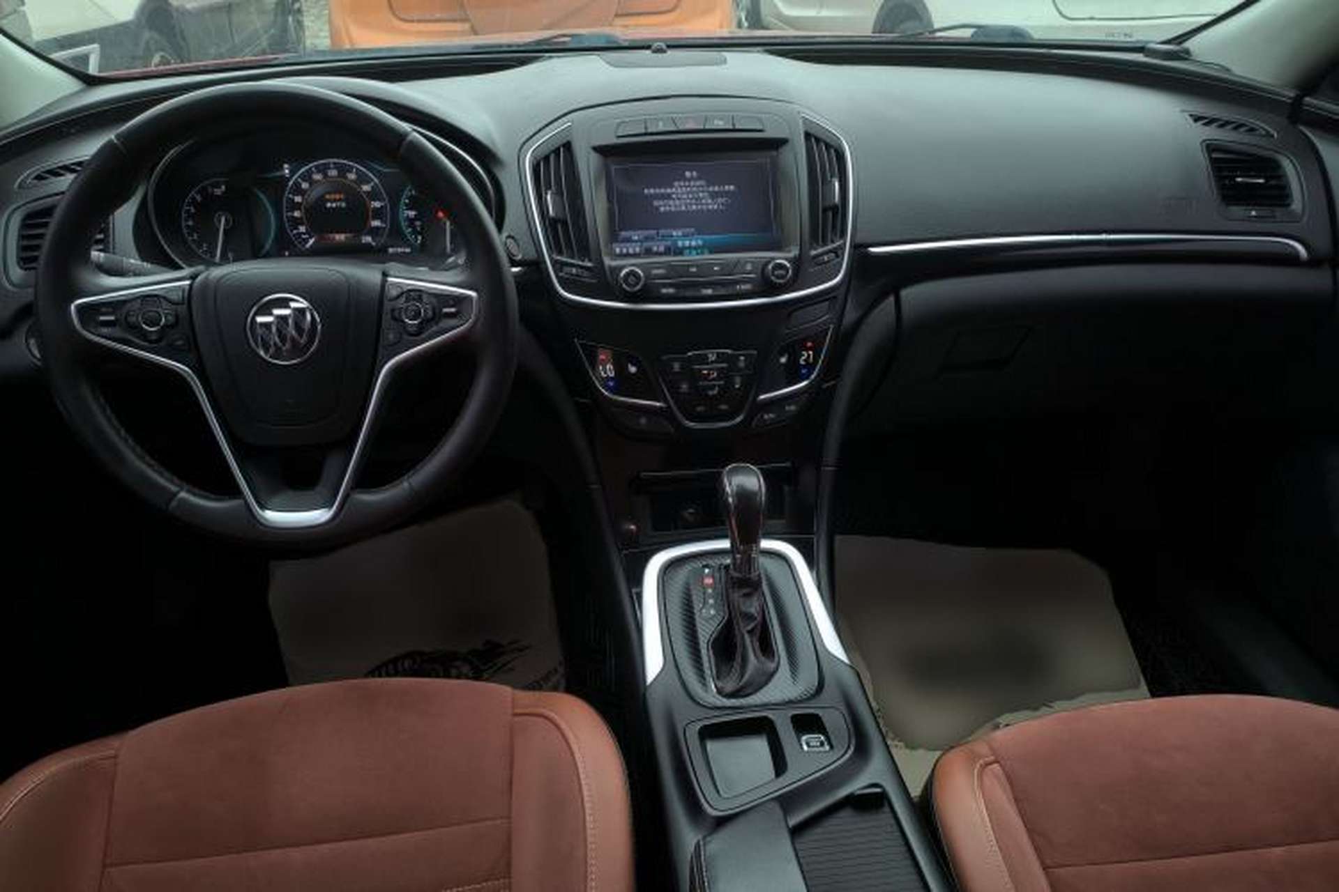 Used Buick Regal 2015 1.6T Elite Tech Model Center Console