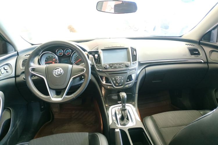 Used Buick Regal 2015 1.6T Leading Technology Model Center Console