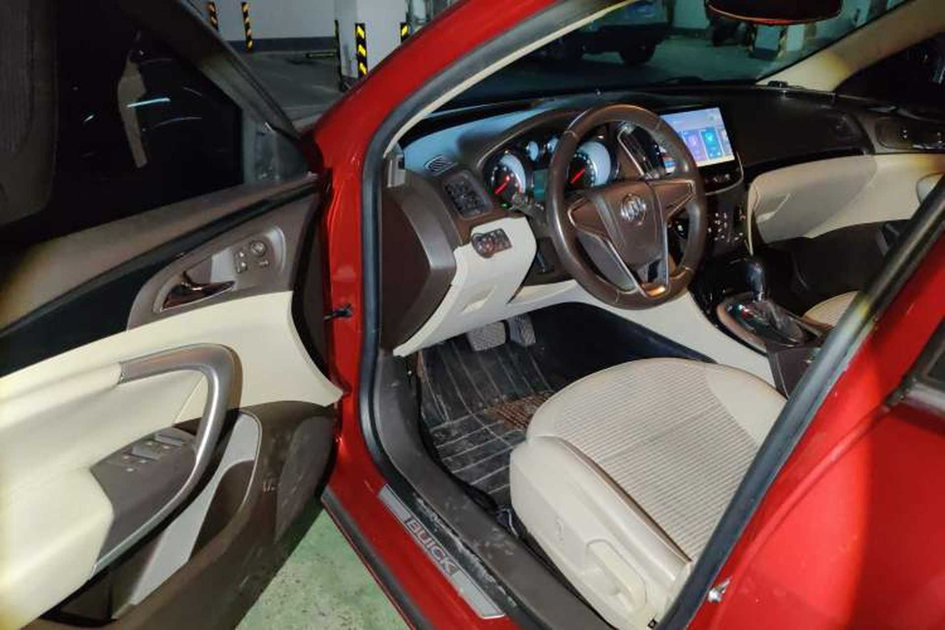Used Buick Regal 2015 2.0L Leading Fashion Edition Driver Seat