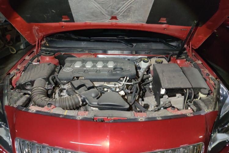 Used Buick Regal 2015 2.0L Leading Fashion Edition Engine Bay