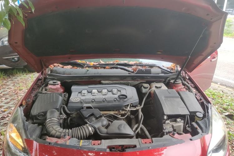 Used Buick Regal 2015 2.0L Elite Fashion Edition Engine Bay