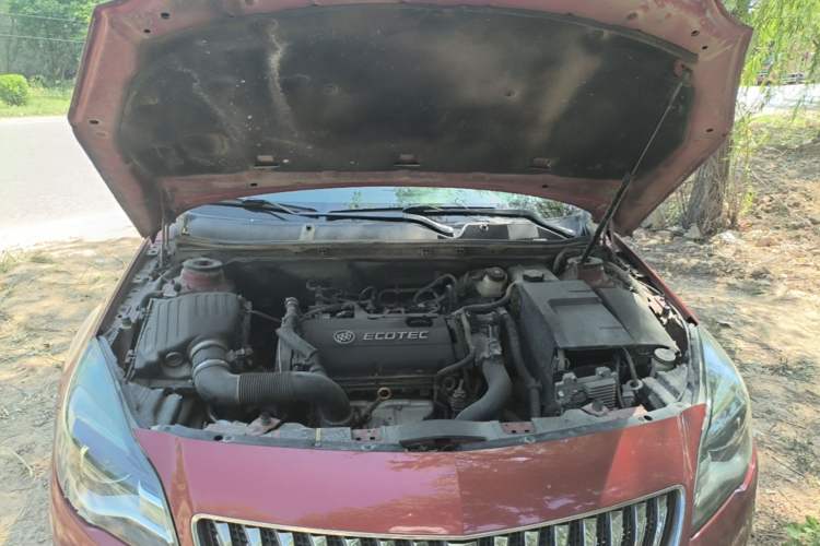 Used Buick Regal 2015 1.6T Leading Technology Model Engine Bay