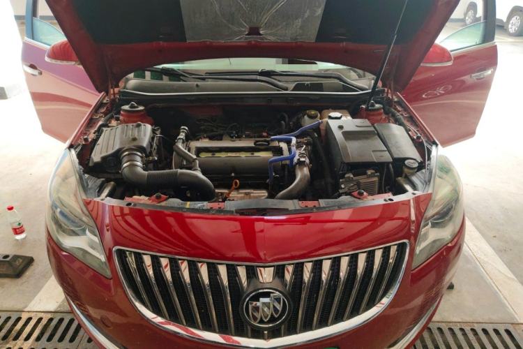 Used Buick Regal 2015 1.6T Leading Technology Model Engine Bay
