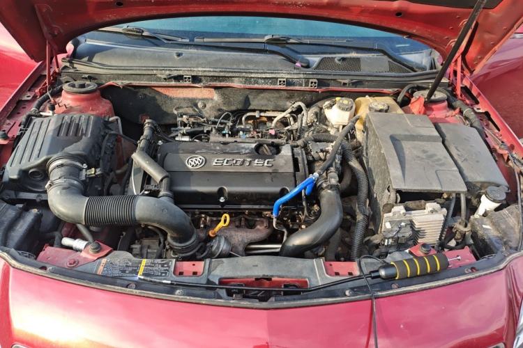 Used Buick Regal 2015 1.6T Leading Technology Model Engine Bay