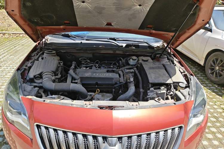 Used Buick Regal 2015 1.6T Elite Tech Model Engine Bay