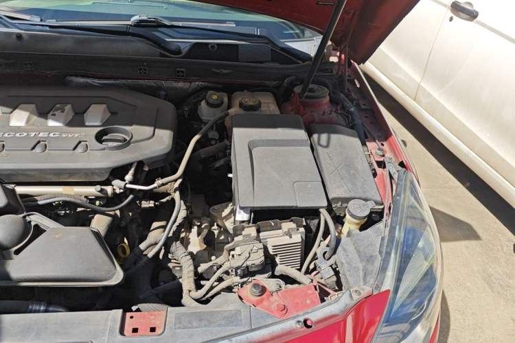 Used Buick Regal 2015 2.0L Leading Fashion Edition Engine Bay Left