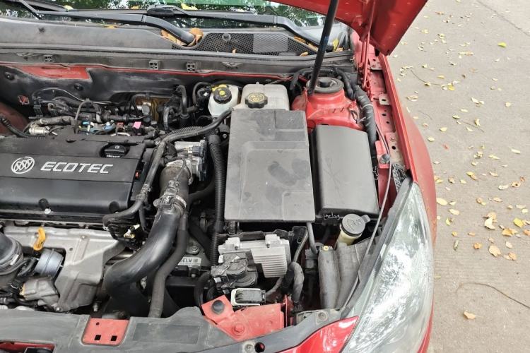 Used Buick Regal 2015 1.6T Elite Tech Model Engine Bay Left