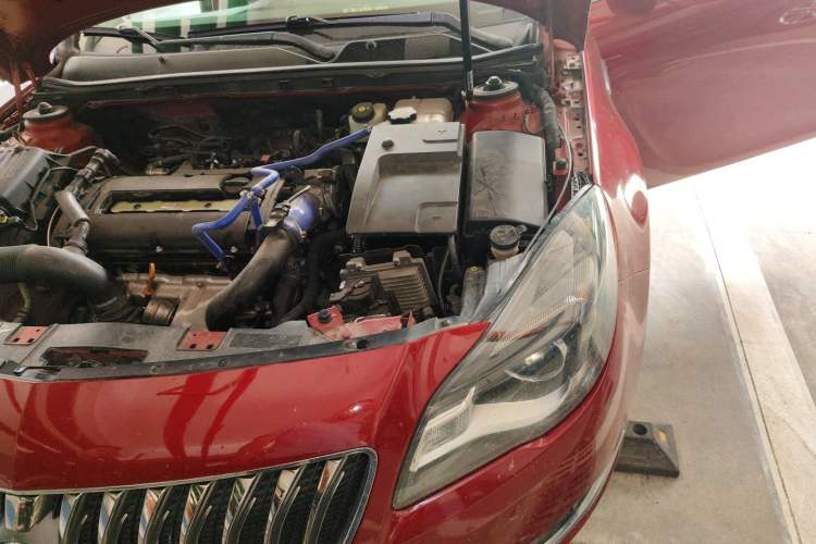 Used Buick Regal 2015 1.6T Leading Technology Model Engine Bay Left