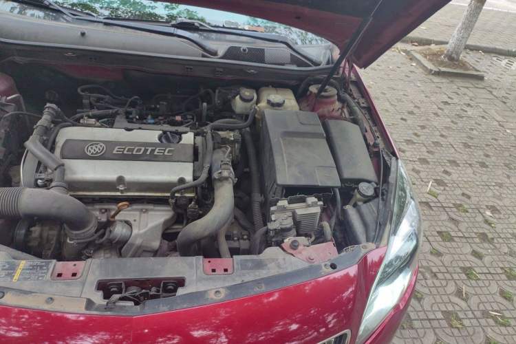 Used Buick Regal 2015 1.6T Elite Tech Model Engine Bay Left