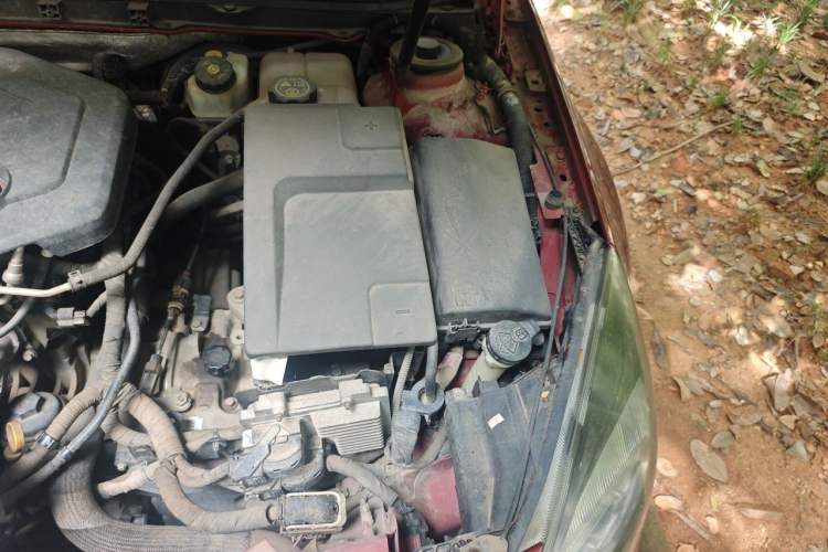 Used Buick Regal 2015 2.0L Leading Fashion Edition Engine Bay Left