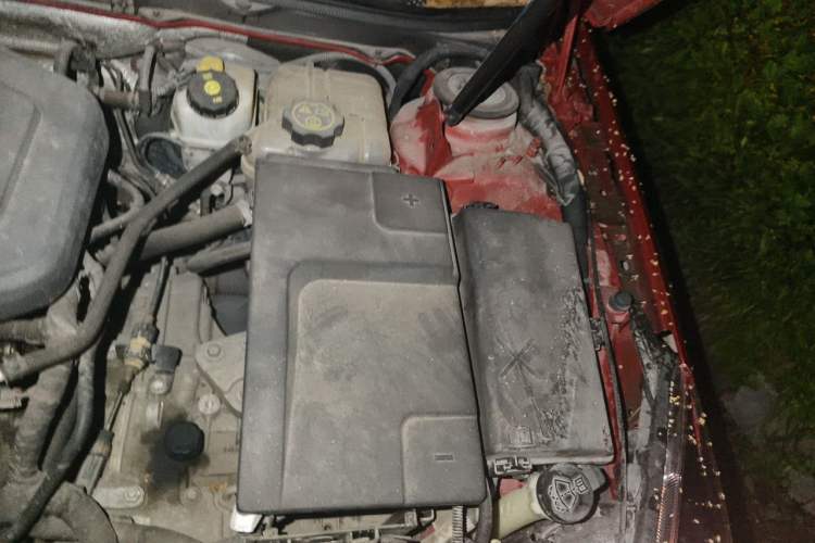 Used Buick Regal 2015 2.0L Leading Fashion Edition Engine Bay Left