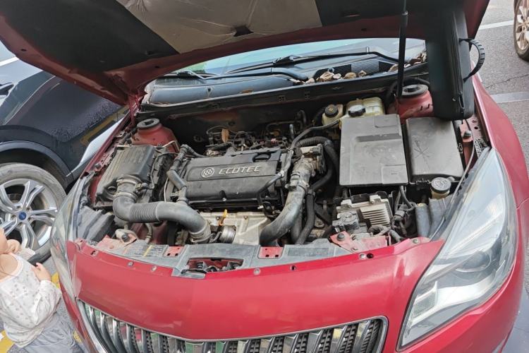 Used Buick Regal 2015 1.6T Elite Tech Model Engine Bay