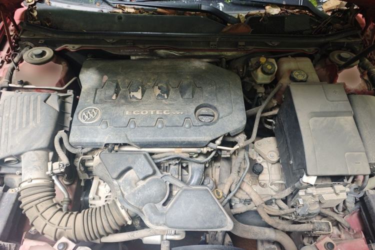Used Buick Regal 2015 2.0L Leading Fashion Edition Engine Bay