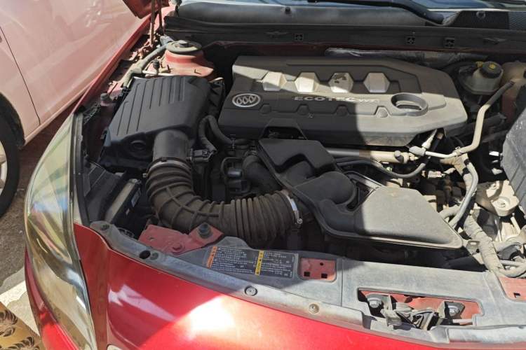 Used Buick Regal 2015 2.0L Leading Fashion Edition Engine Bay Right