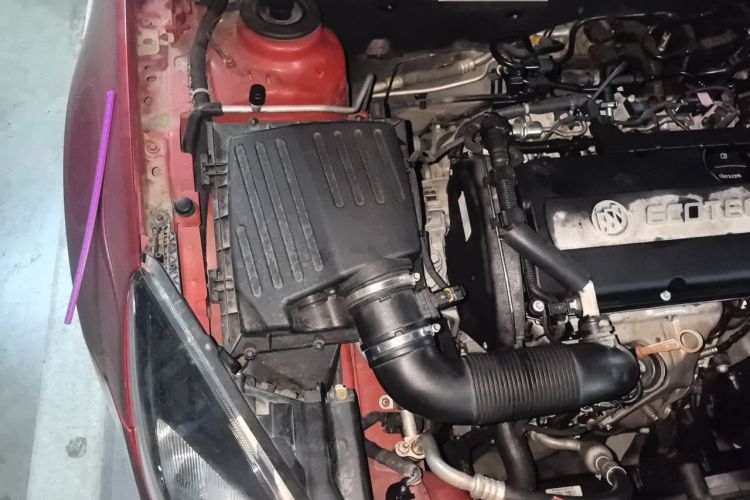 Used Buick Regal 2015 1.6T Elite Tech Model Engine Bay Right