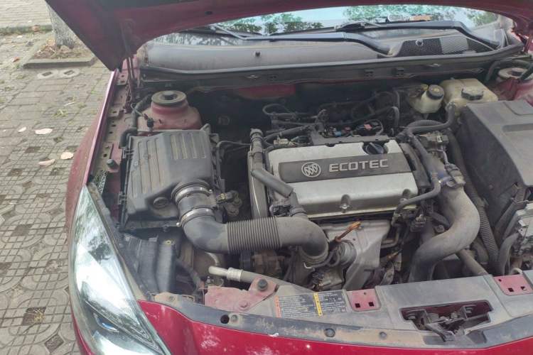 Used Buick Regal 2015 1.6T Elite Tech Model Engine Bay Right